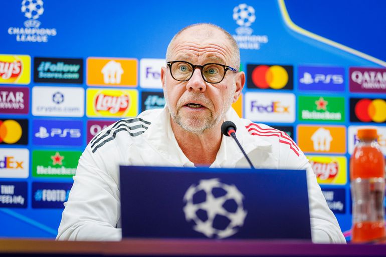 Fred Grim grijpt hard in bij Ajax na fout van speler: 'Anders hadden we nog een jonger team gehad'