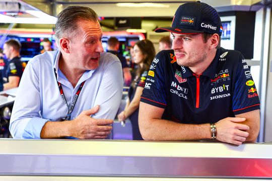 Jos Verstappen verdedigt 'arrogante' zoon Max: 'Dat was onderdeel van zijn opvoeding'