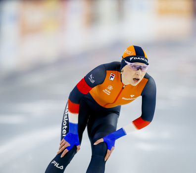 Joy Beune doet op EK allround wat terug op 3 kilometer, Antoinette Rijmpa-de Jong aan kop