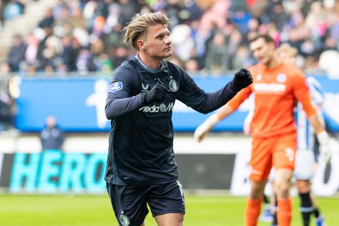 Feyenoord-trainer Robin van Persie spreekt zich uit over veelbesproken ex-aanvoerder: 'Dat was echt niet makkelijk'