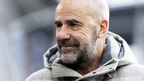 Groot nieuws bij PSV na gewonnen topper: trainer Peter Bosz maakt eindelijk toekomst bekend