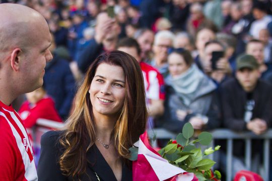 Ex-vrouw van topdarter Michael van Gerwen bevallen: 'Het is allemaal goed gegaan'