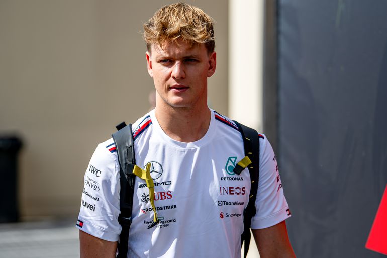 Mick Schumacher aast op Mercedes-zitje in 2025: 'Ik maak kans'