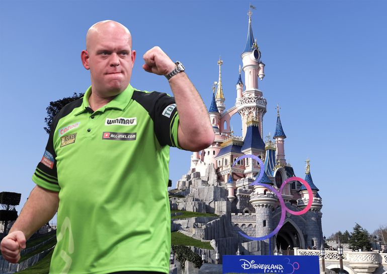 Zware nacht was het waard voor Michael van Gerwen: z'n kinderen ogen dolgelukkig in Disneyland