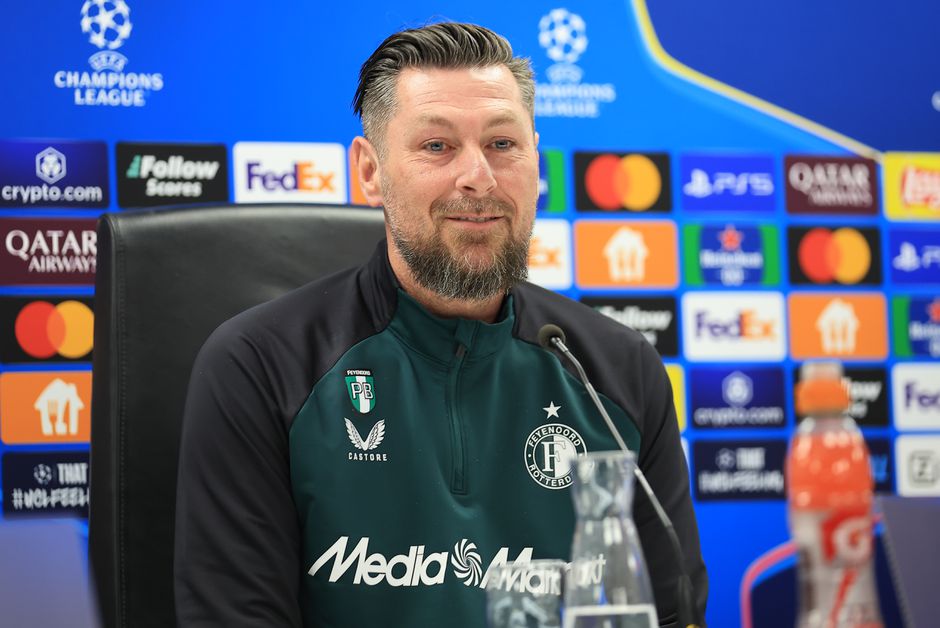 TV-gids: zo kijk je live naar Feyenoord - AC Milan in de Champions League