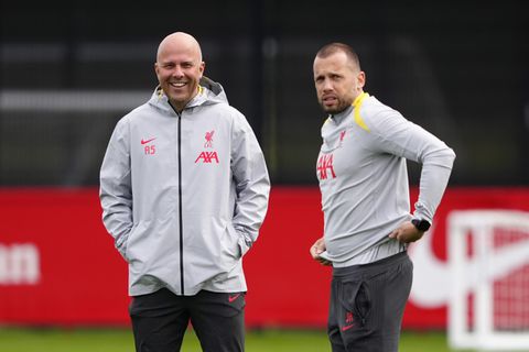 Ex-international John Heitinga zorgt voor flinke ergernis: 'We komen hier nooit meer'