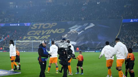 Fans Manchester City steken de draak met Real Madrid-ster: 'Stop met huilen'