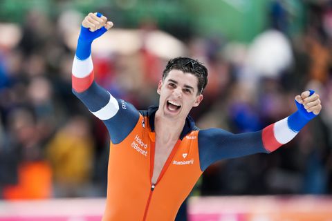 Jenning de Boo lacht om eigen liefdesleven in aanloop naar olympisch debuut: 'Dan stromen de berichten weer binnen'