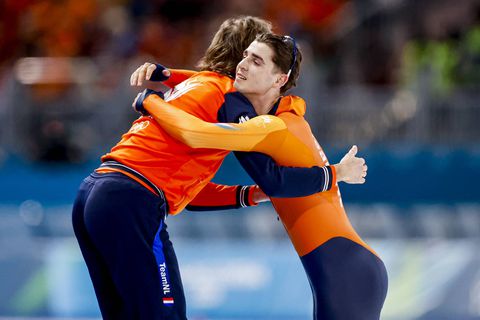 'Klein ongelukje' bij Jenning de Boo vlak voor zilveren race: 'Als zijn hoofd niet vastzat..."