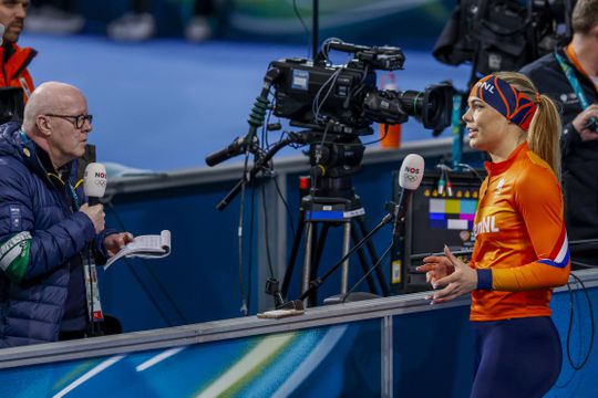 NOS-verslaggever keihard aangevallen na interview met Jutta Leerdam: 'Stalkerige trekjes'