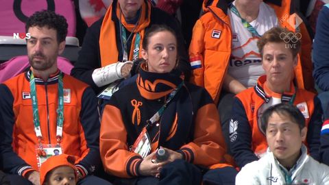 Joep Wennemars krijgt bijzondere steun bij olympisch debuut: vriendin Suzanne Schulting duikt op in schaatshal