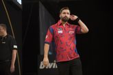 Adam Smith-Neale in actie als darter op de Grand Slam of Darts in 2018. ©PDC Darts
