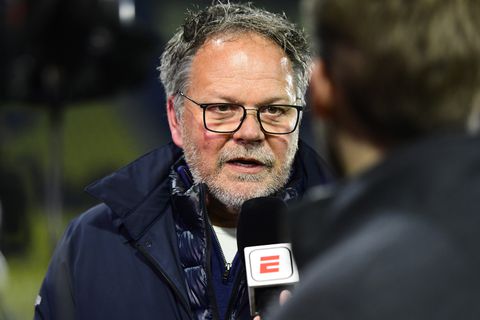 Volgende tegenslag voor Cambuur-trainer Henk de Jong: 'Ik heb andere dingen aan mijn hoofd'