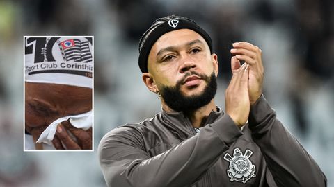 Tranen bij stokoude mevrouw (98) na speciaal moment met Memphis Depay: 'Bedankt God'