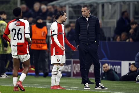 Champions League-uitschakeling Feyenoord heeft rampzalige gevolgen: onmogelijke klus voor Robin van Persie dreigt