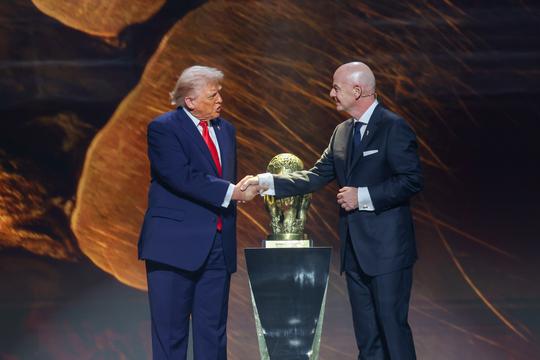 Donald Trump draait 180 graden over deelname Iran aan WK voetbal: 'Voor hun eigen veiligheid'