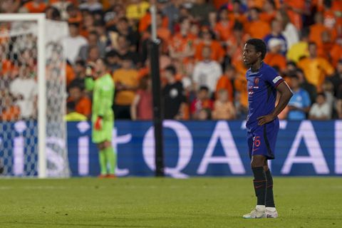 Waar is Tyrell Malacia? 'Linksback kreeg niet de aandacht die hij nodig had'