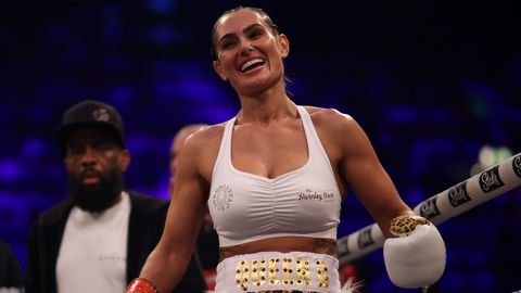 Boksster Arabella Del Busso zit in de gevangenis: 'De strip searches zijn vernederend'