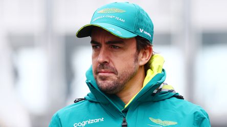 Fernando Alonso (42) gaat nog even door: oud-wereldkampioen maakt einde aan geruchten