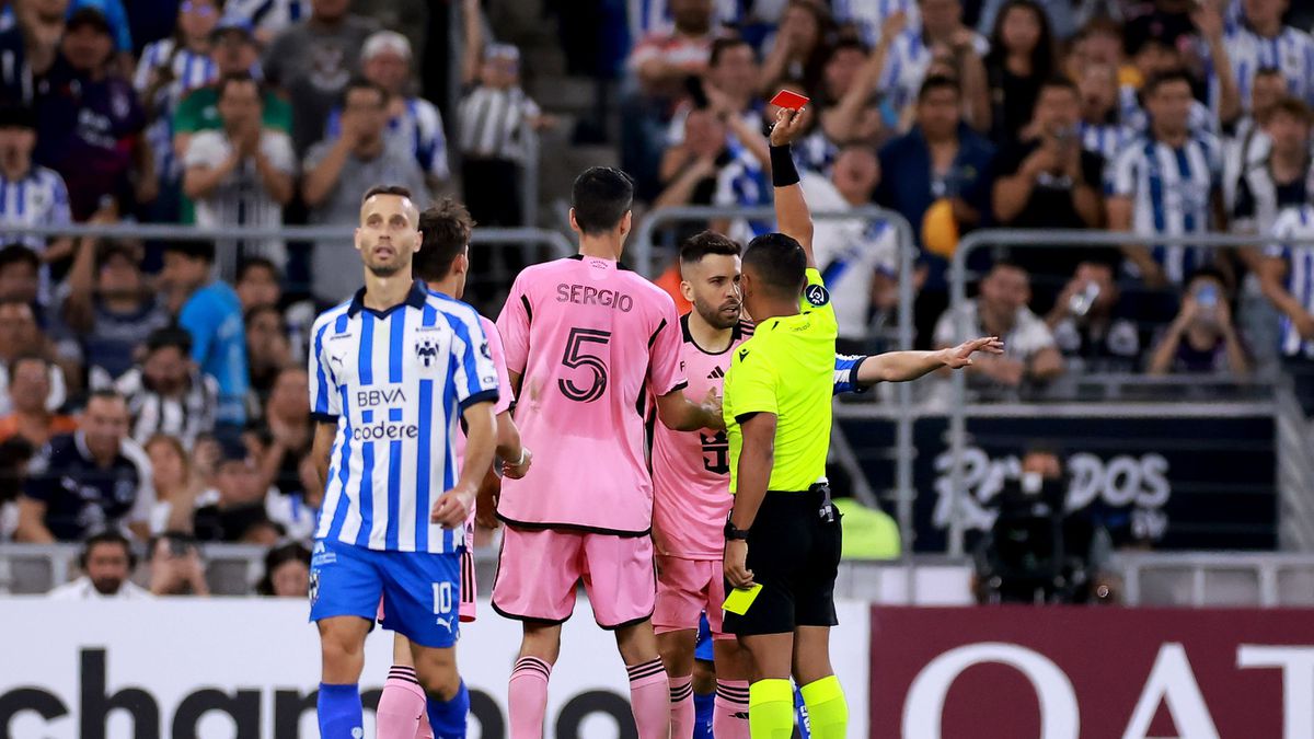 Jordi Alba verliest zijn hoofd en krijgt rood bij uitschakeling Inter Miami