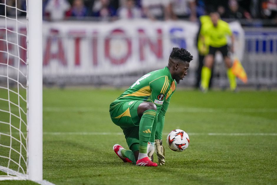 Britse media maken gehakt van voormalig Ajax-keeper André Onana na horroravond bij Manchester United