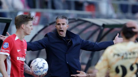 Robin van Persie legt verbod op aan Feyenoord-spelers: 'Als ze te ver gaan, kan het gevolgen hebben'
