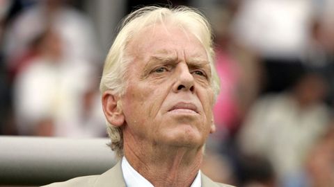 Robin van Persie treurt om overlijden Feyenoord-icoon Leo Beenhakker: 'Echt een gemis'