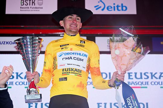 Wielersensatie Paul Seixas (19) verbreekt record Tadej Pogacar na 'waanzinnige week'