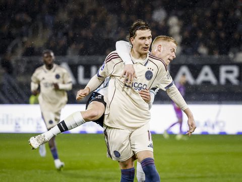 Mika Godts laat zich uit over zijn prijskaartje bij Ajax: 'Uiteindelijk zal een gek wel iets over mij schrijven'