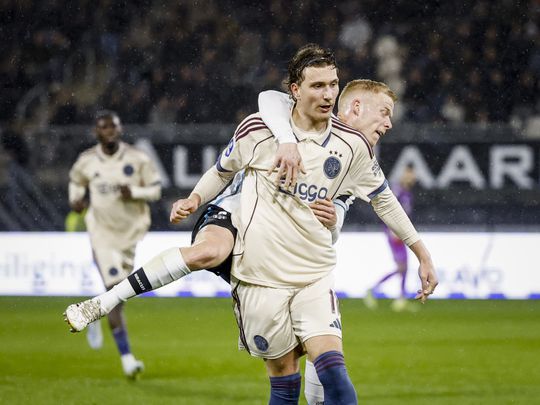 Mika Godts laat zich uit over zijn prijskaartje bij Ajax: 'Uiteindelijk zal een gek wel iets over mij schrijven'