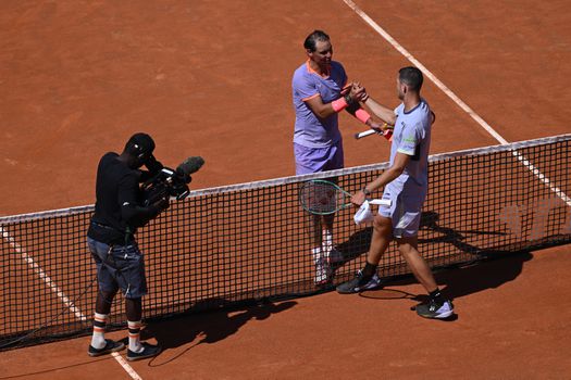 Rafael Nadal verliest van Hubert Hurkacz en boekt slechtste resultaat in Rome ooit