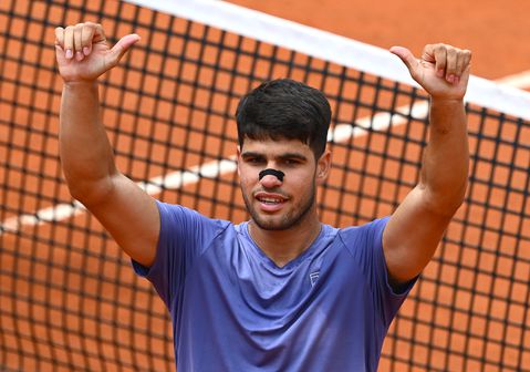 Toptennisser Carlos Alcaraz trekt de aandacht met bizarre actie: 'Erg professioneel'