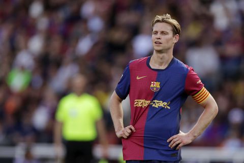 Bijzondere kritiek op Frenkie de Jong ondanks succes-seizoen met FC Barcelona: 'Daar doet hij vrij weinig in'