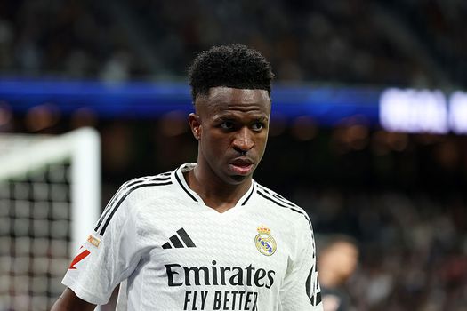 Real Madrid strooit met miljoenen: dit is het nieuwe bizar hoge salaris van sterspeler Vinicius Junior