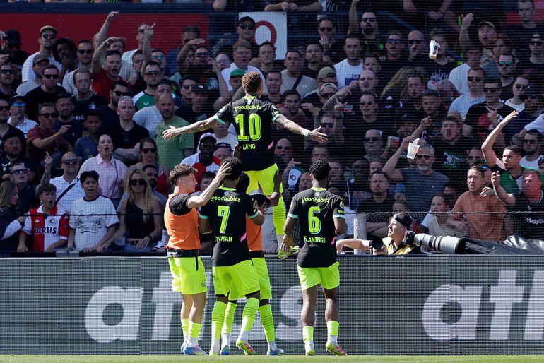 'Gezellige' Noa Lang reageert op beladen overwinning: 'Nog nooit zo boos gezien'