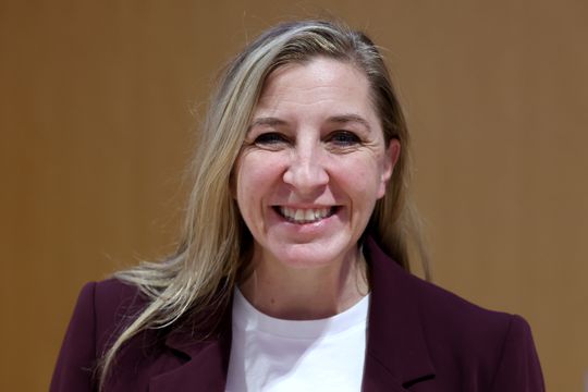 Schaatslegende Anni Friesinger deelt vertederend moeder-dochters moment: 'De kleine gebaren die ons verbinden'