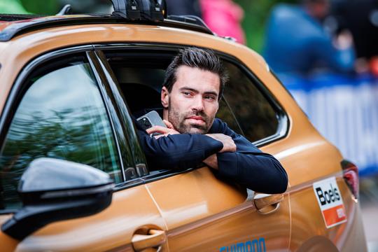 Wielerlegende Tom Dumoulin kondigt groot nieuws aan: 'Een mooi moment om een ooit gedane belofte in te lossen'