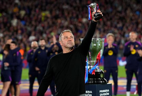 Emotionele FC Barcelona-trainer stond voor duivels dilemma voor bewogen Clásico: 'Het is gewoon mijn familie'