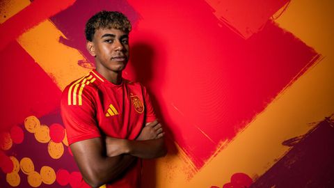 'Ik heb mijn huiswerk meegenomen': bijzonder EK voor piepjonge Lamine Yamal (16)