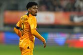 Papa van Ian Maatsen scheurt naar Duitsland om voetbalspullen af te leveren
