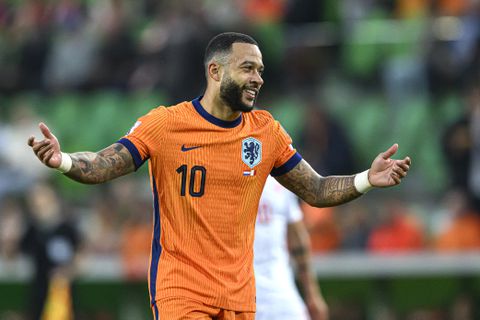 Alle lof voor record-spits Memphis Depay: 'Je hebt te maken met een wereldster die altijd iets eigenaardigs heeft'