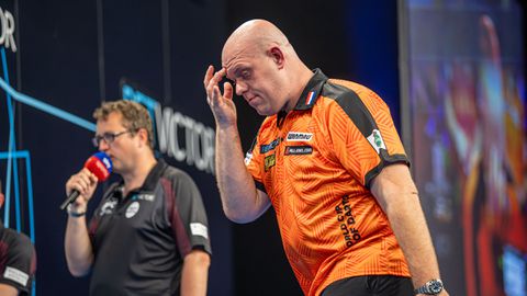 Toekomst van Michael van Gerwen voorspeld in World Cup of Darts: 'Hij moet in de spiegel kijken'