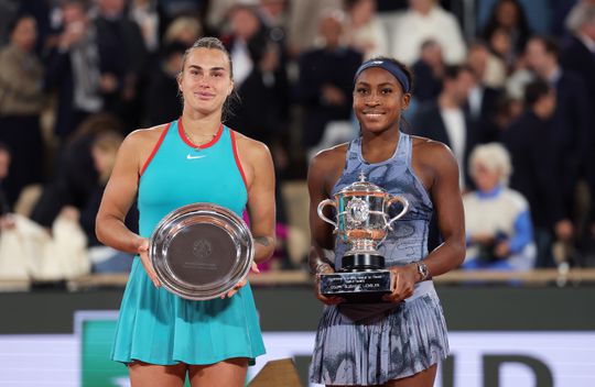 'Baanbrekend besluit' in tenniswereld: 'Vrouwen met een kinderwens kunnen veilig terugkeren'