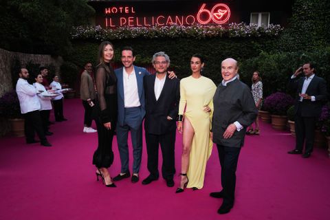 Voormalig kampioene en 'meest sexy tennisster' maakt indruk in betoverende outfit