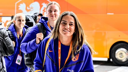 Oranje Leeuwin Daniëlle van de Donk trouwt vlak voor EK met teamgenote: 'Ik kies altijd voor jou'