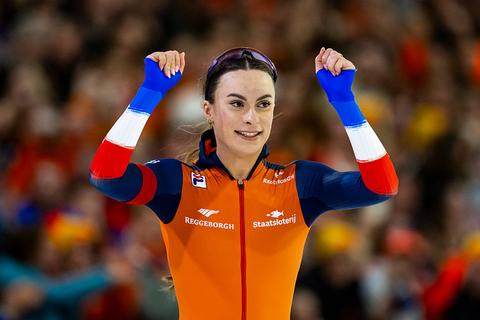 Topschaatsster Femke Kok deelt beelden van bijzondere fotoshoot, collega's reageren dolenthousiast