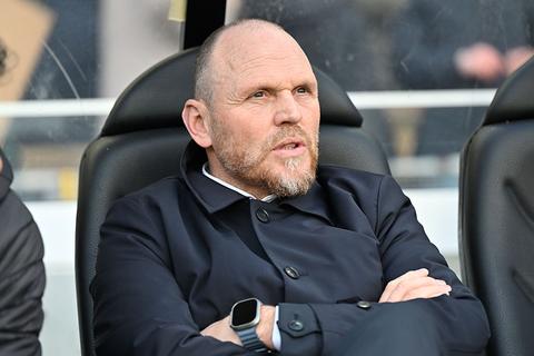 Go Ahead Eagles presenteert nieuwe trainer na opmerkelijk vertrek van succescoach Melvin Boel