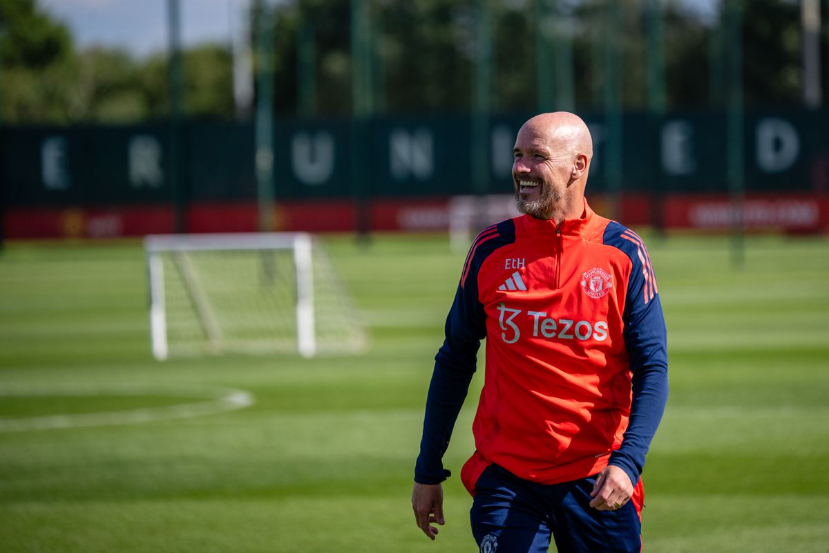 Erik ten Hag heeft gewenste Nederlandse assistenten binnen: 'Toevoeging van ervaring en kennis aan de staf'