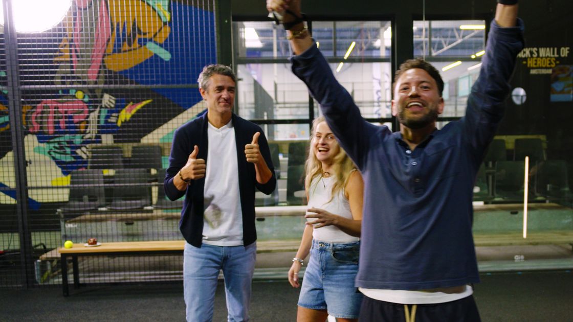 Succesvolle artiest Rolf Sanchez neemt bekende ex-toptennisser te grazen in challenge