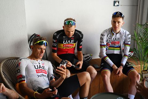 Irritatie wielerfenomeen Tadej Pogacar in Tour de France groeit: 'Ze mogen elkaar echt niet'